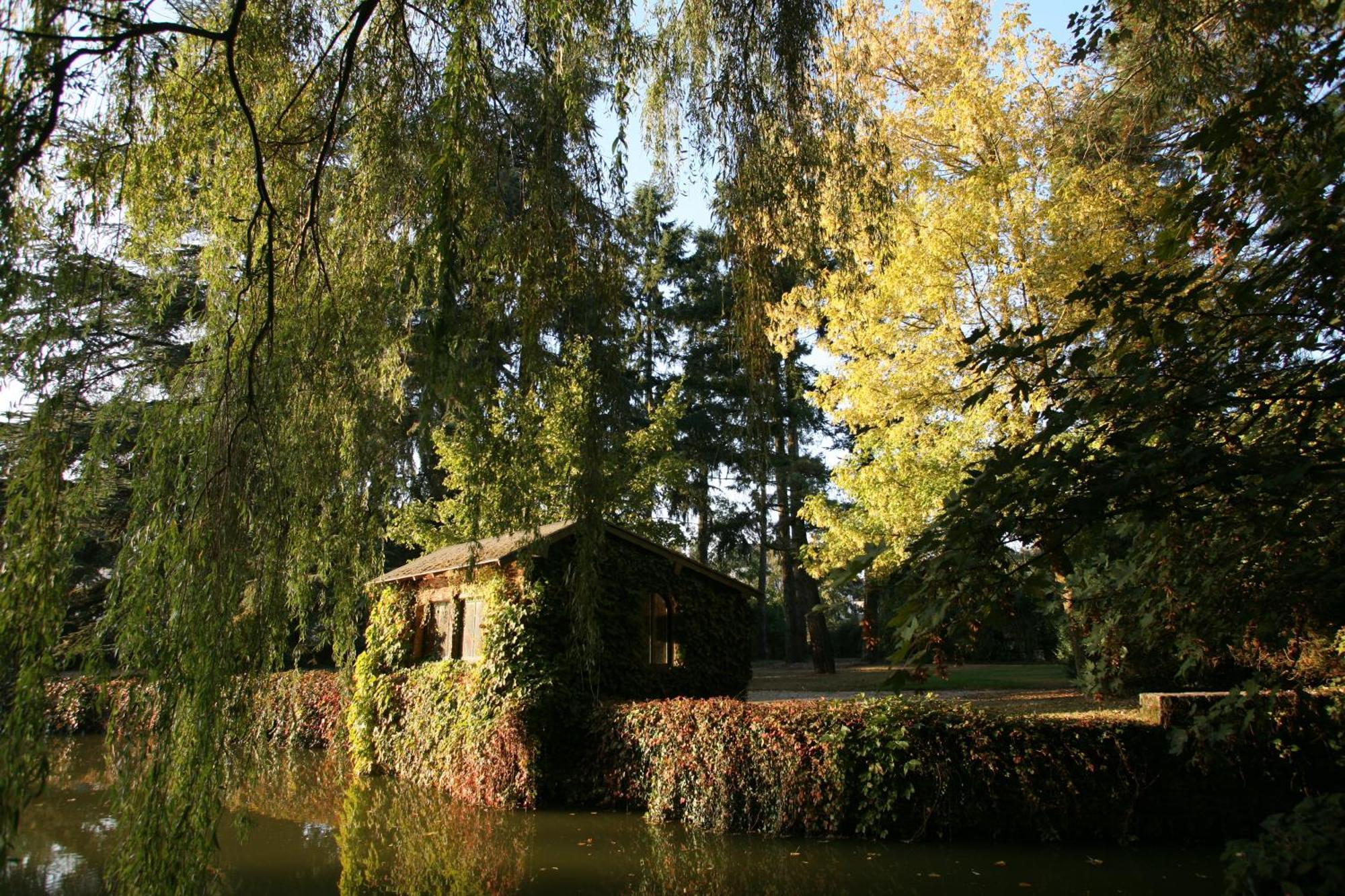 Logis Ar Milin Hotel Châteaubourg Екстериор снимка