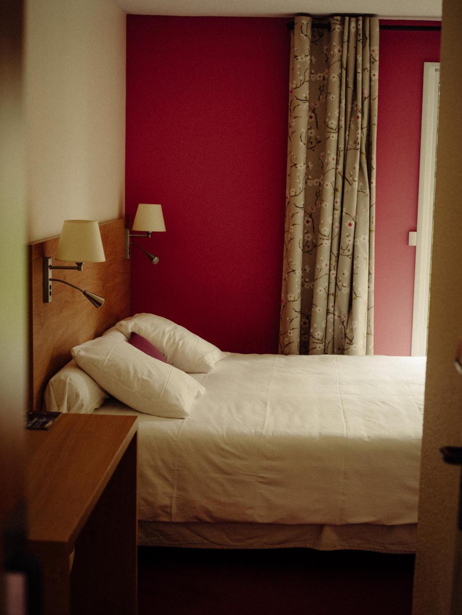 Logis Ar Milin Hotel Châteaubourg Екстериор снимка