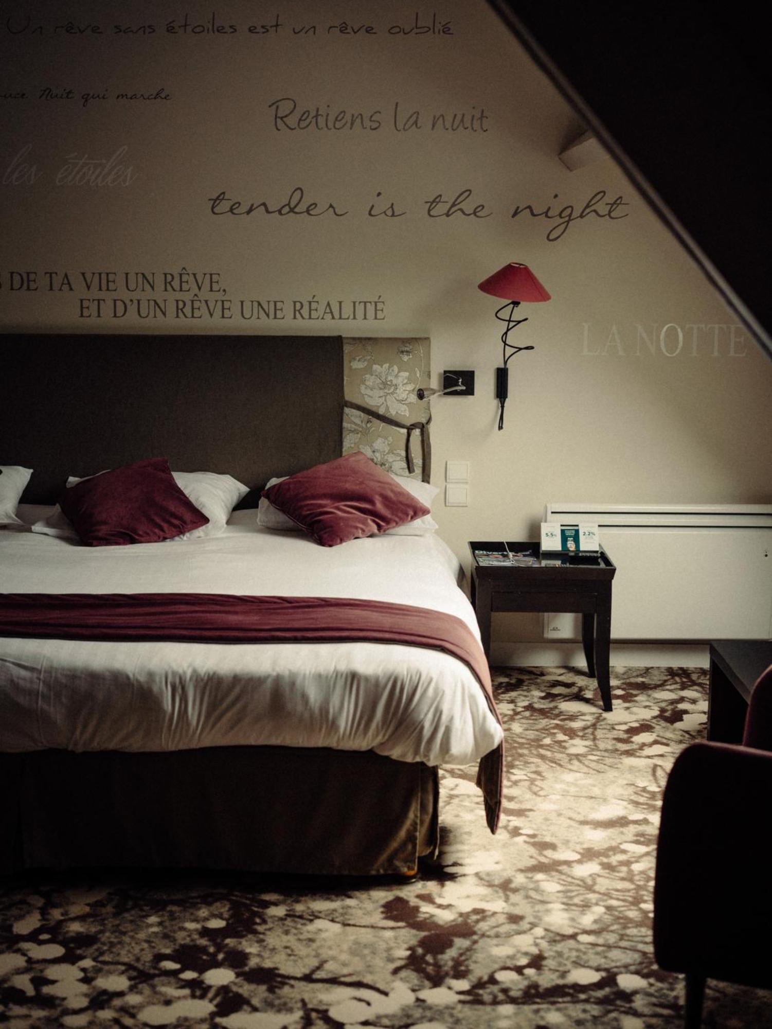 Logis Ar Milin Hotel Châteaubourg Екстериор снимка