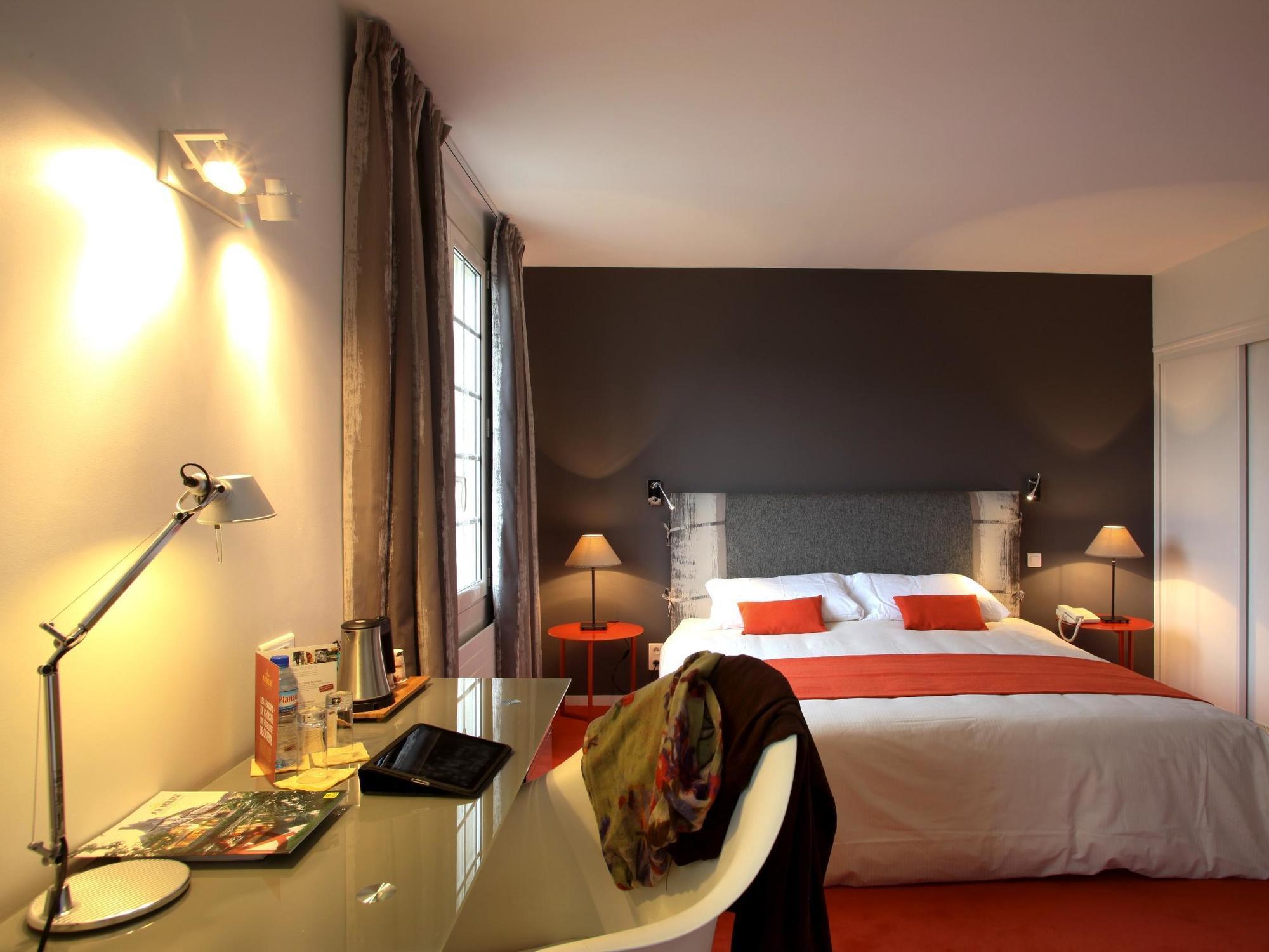 Logis Ar Milin Hotel Châteaubourg Екстериор снимка